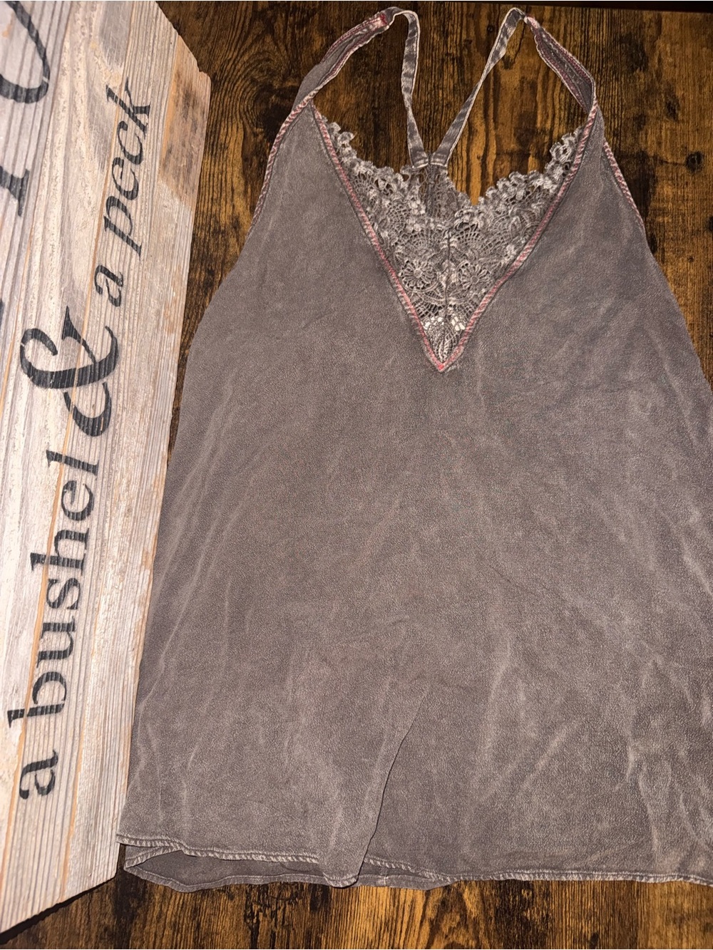 easel( Anthropologie)  Gray Crochet Lace V-Neck Tank